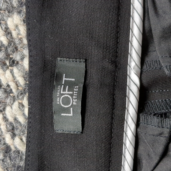 Loft Petite dress pants, from seamed Marissa Straight cut, black size 0P - Picture 2 of 5